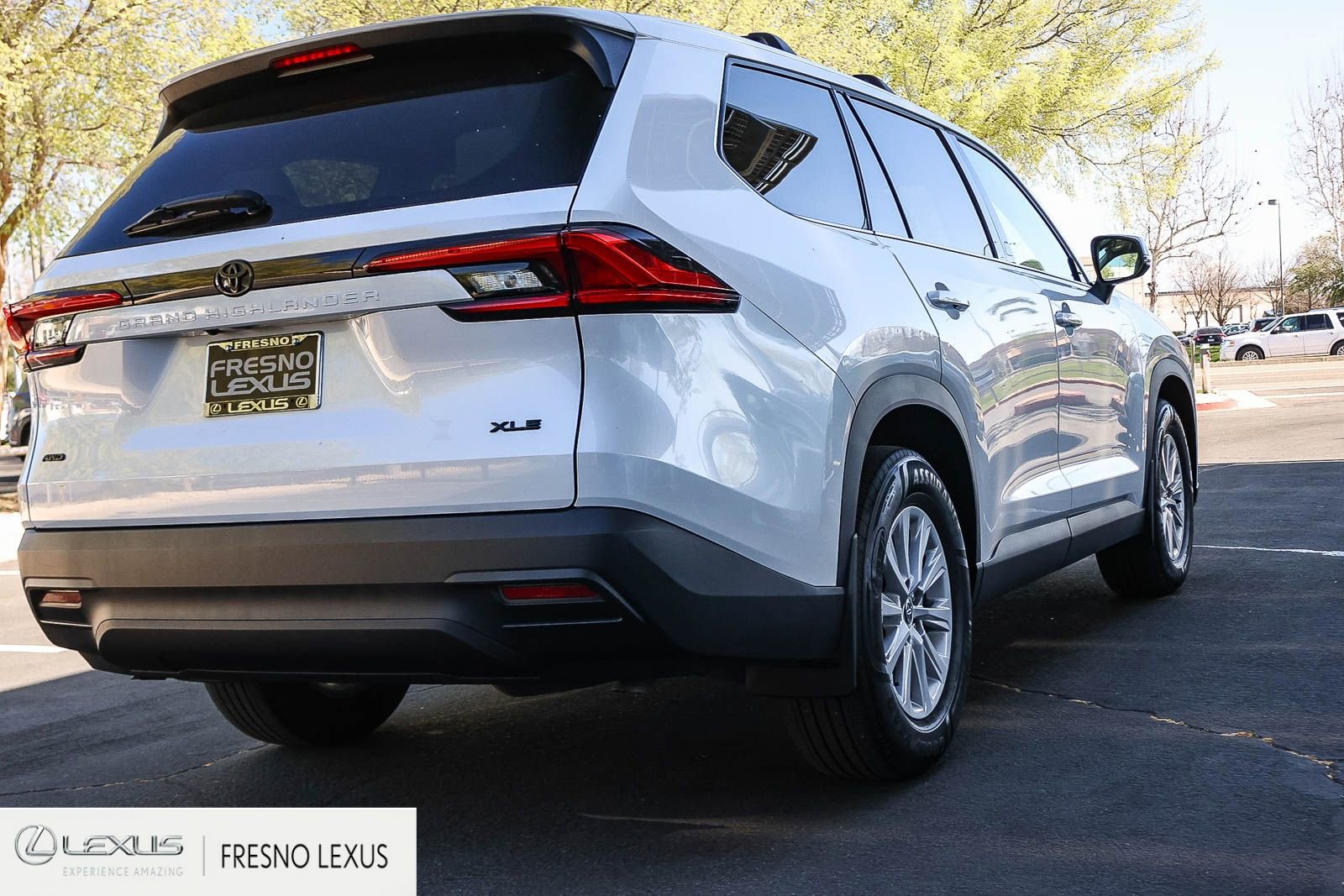 Used 2024 Toyota Grand Highlander XLE image 6