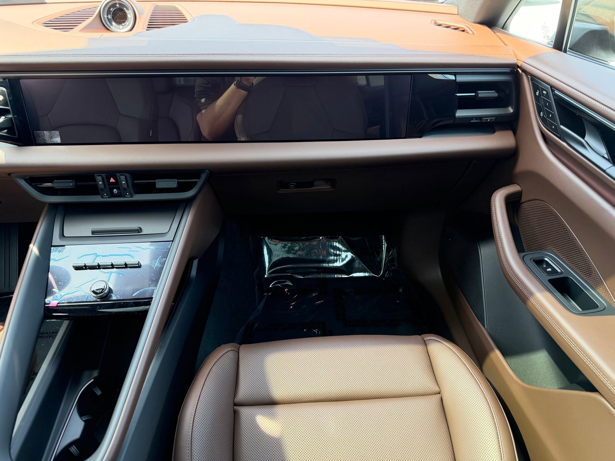 New 2026 Porsche Macan 4 Electric AWD/4WD image 23