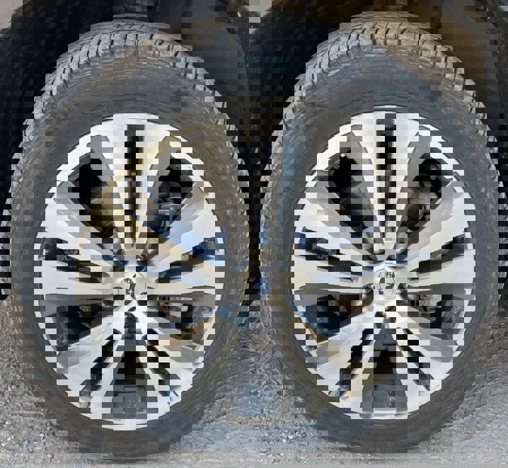 Used 2022 Subaru Ascent Limited w/ Technology Package image 12