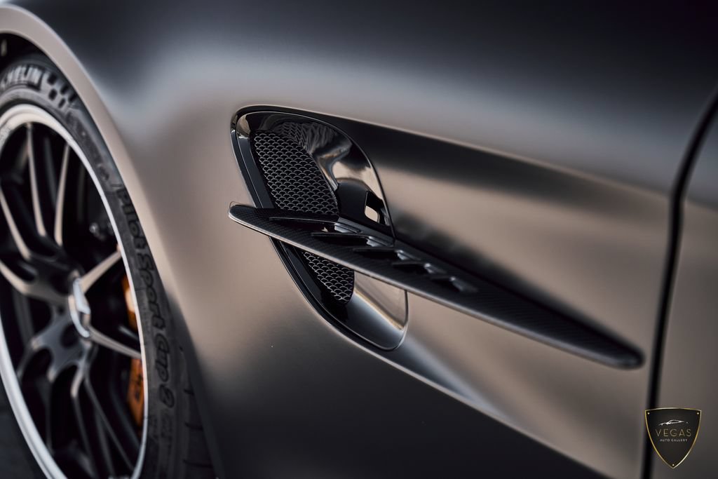 Used 2018 Mercedes-Benz AMG GT R image 6