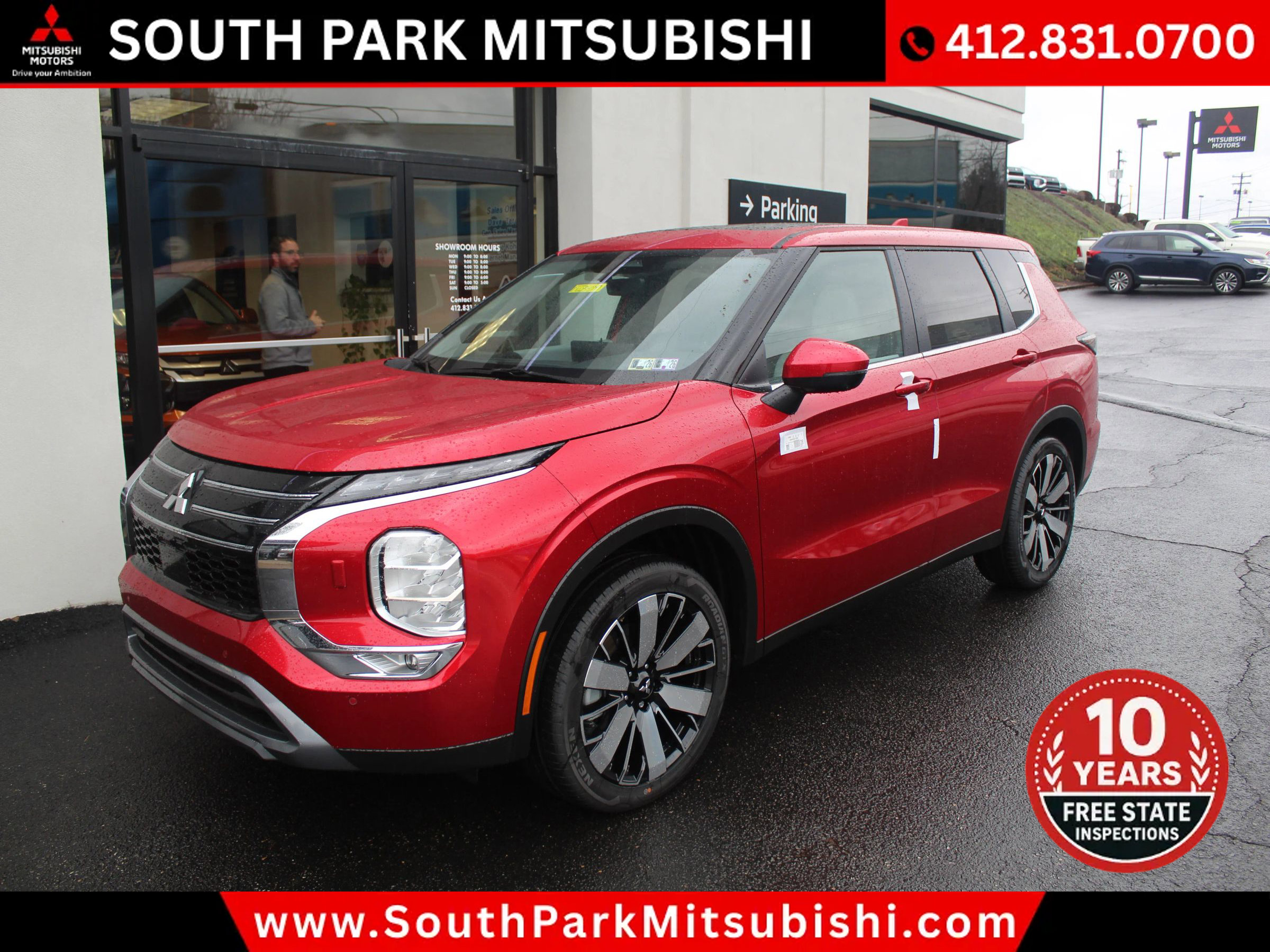 New 2025 Mitsubishi Outlander SE image 3