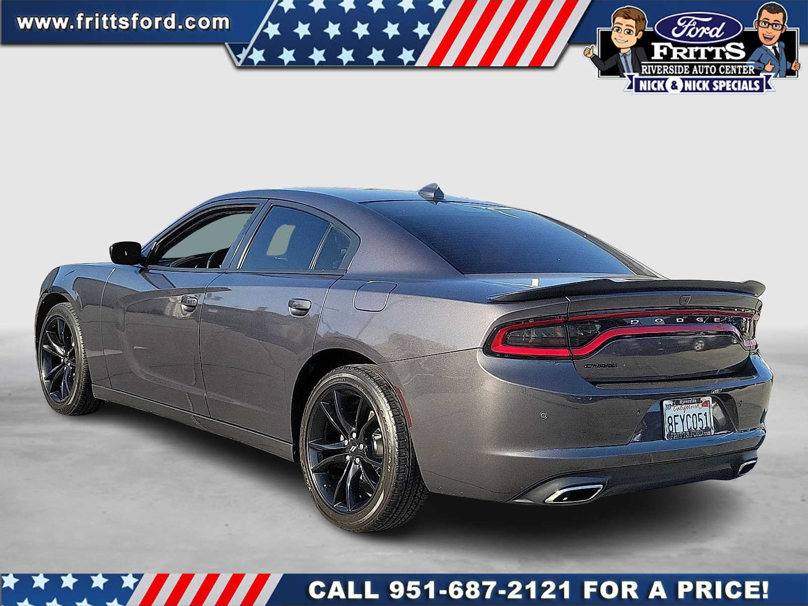 Used 2018 Dodge Charger SXT Plus w/ Blacktop Package RWD image 3