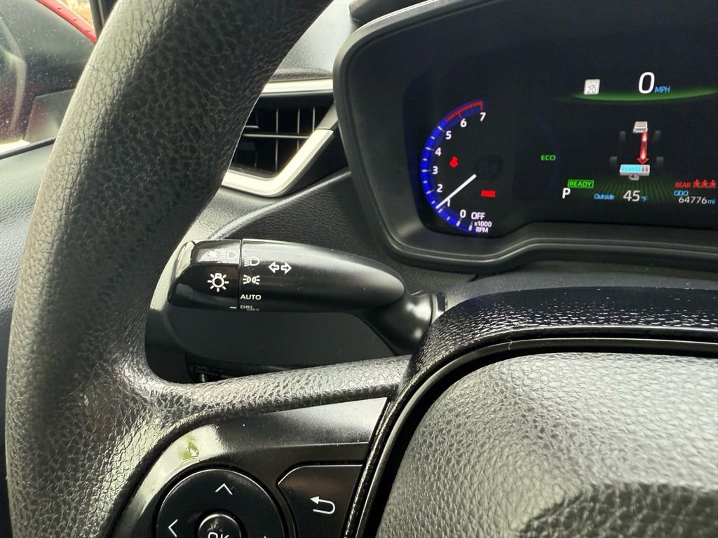 Used 2021 Toyota Corolla LE w/ Carpet Mat Package (TMS) image 29