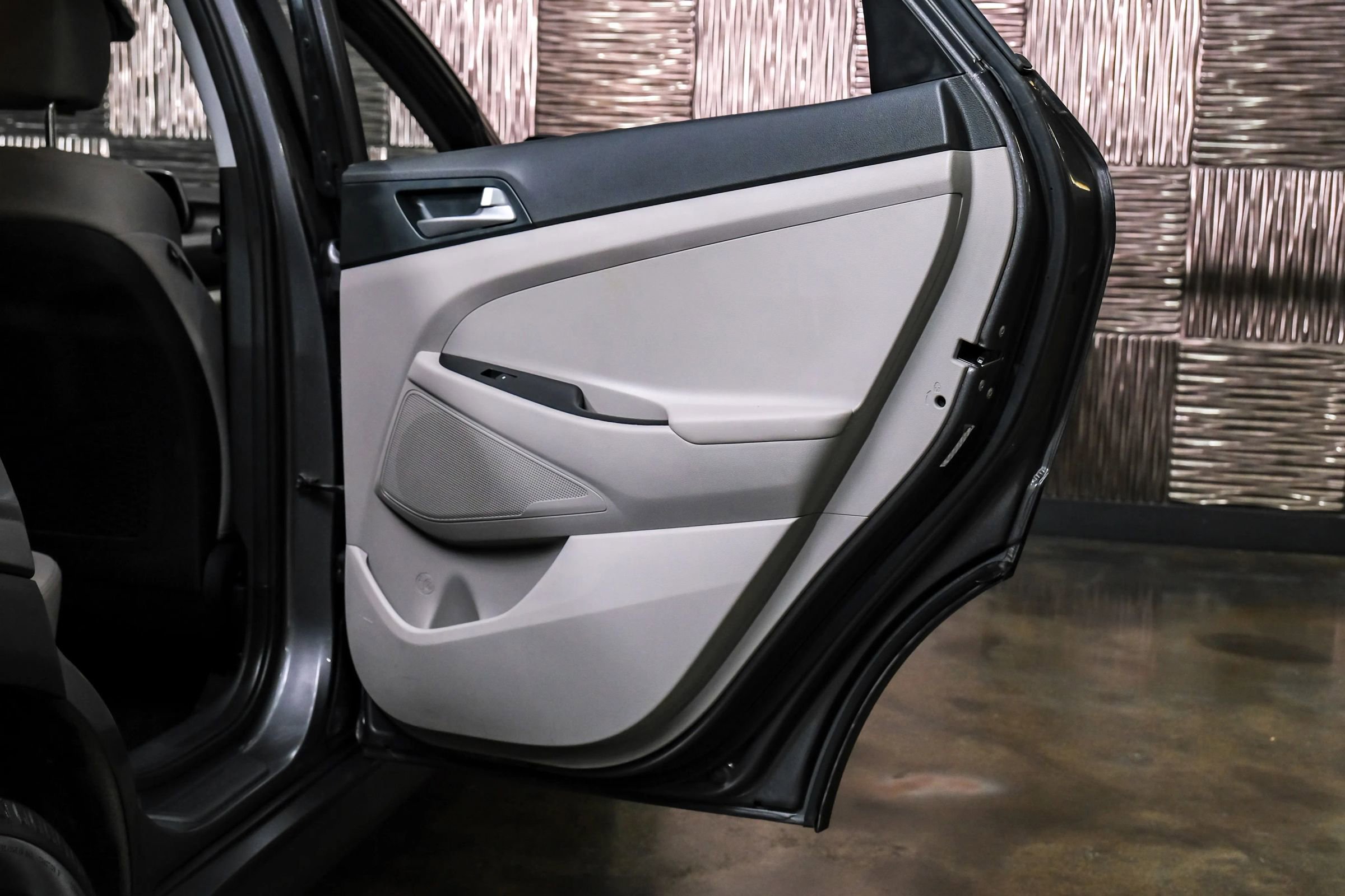 Used 2020 Hyundai Tucson SE image 39