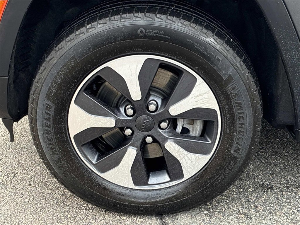 Used 2023 Jeep Grand Cherokee 4WD 4xe image 21