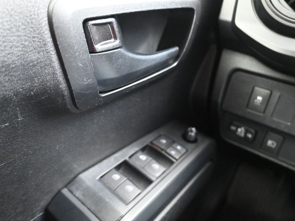 Used 2021 Toyota Tacoma SR image 10