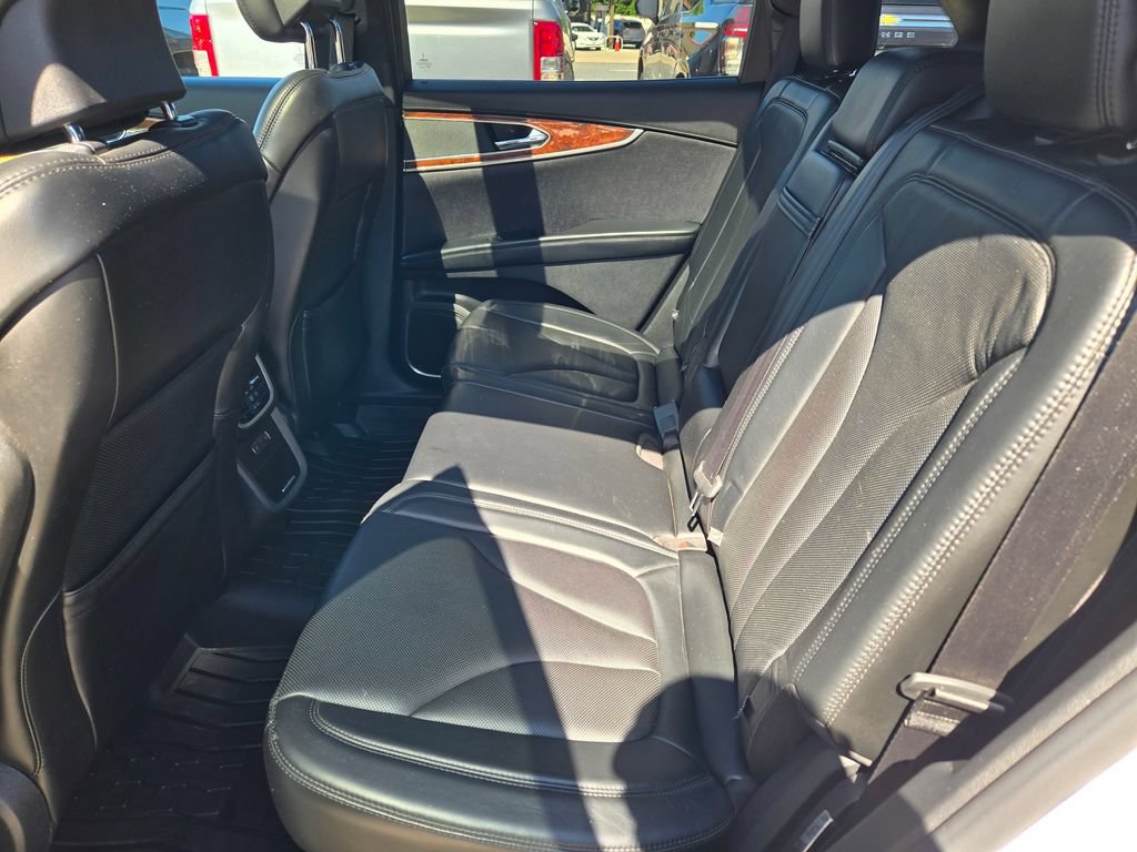 Used 2016 Lincoln MKX Reserve w/ Climate Package AWD/4WD image 29