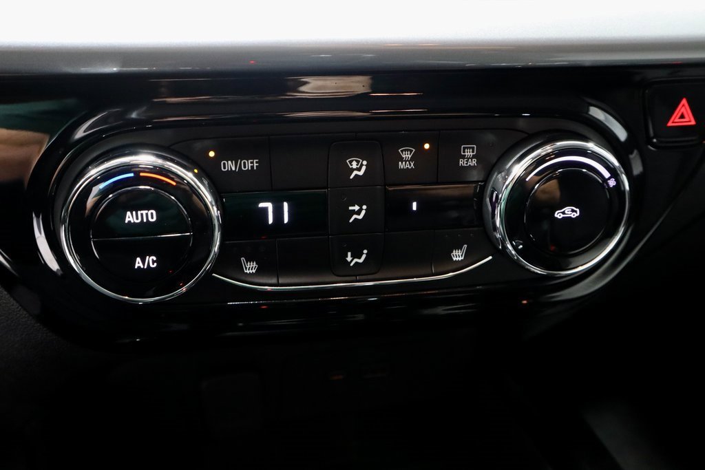 Used 2024 Chevrolet Trax LT w/ Driver Confidence Package image 32