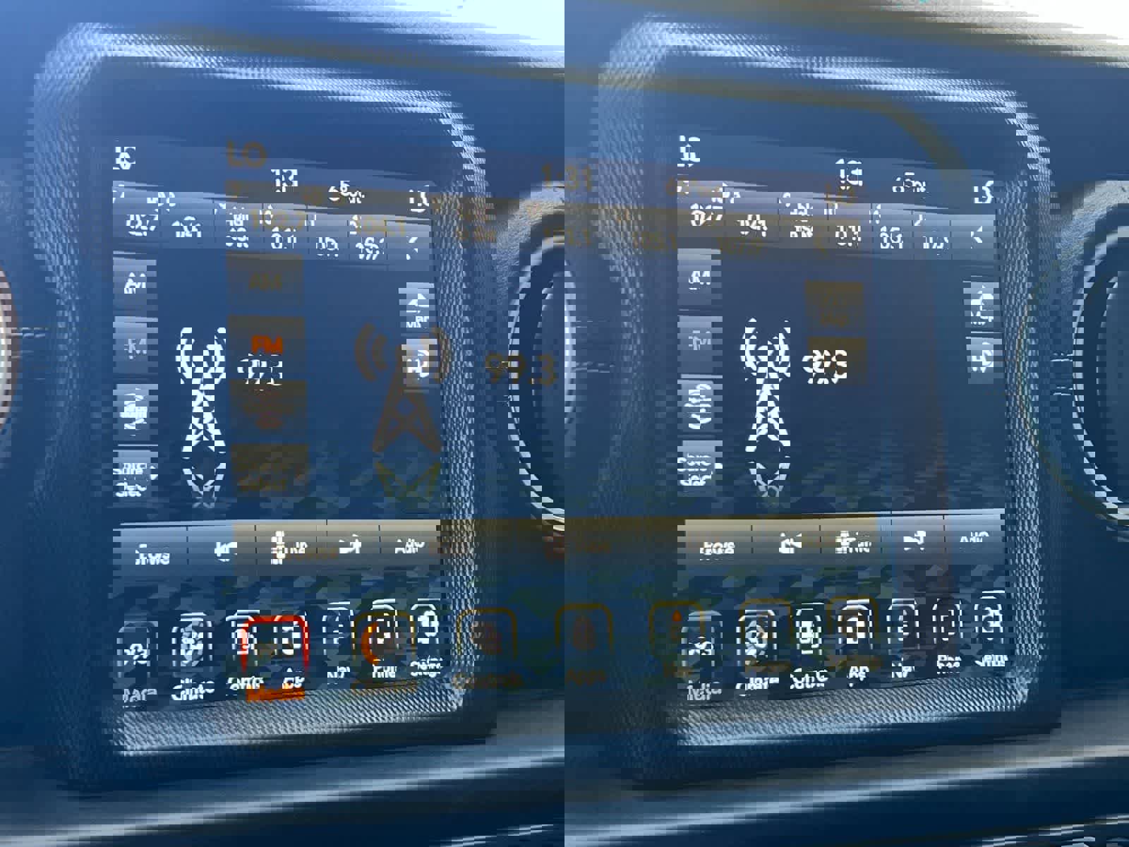 Used 2023 Jeep Wrangler Sahara image 19