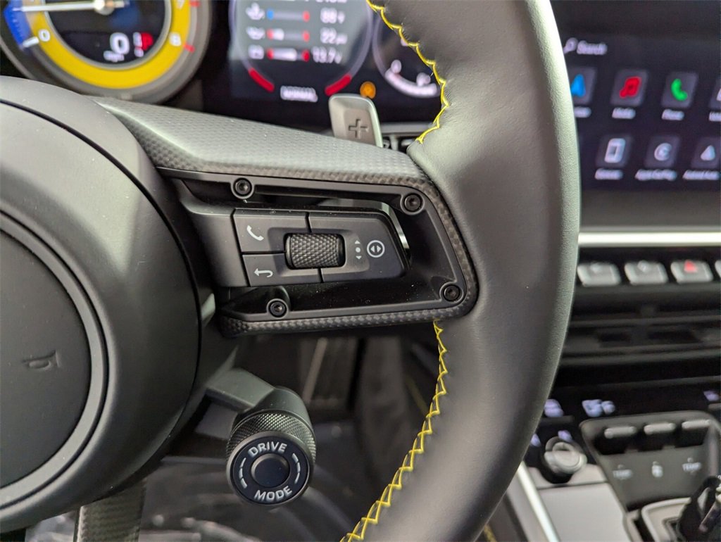 Used 2022 Porsche 911 Turbo image 17