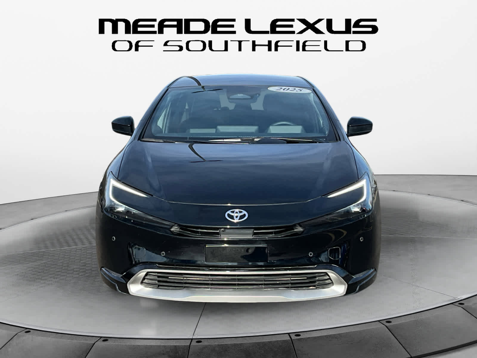 Used 2025 Toyota Prius Plug-In Hybrid w/ Limited Premium Package FWD image 8
