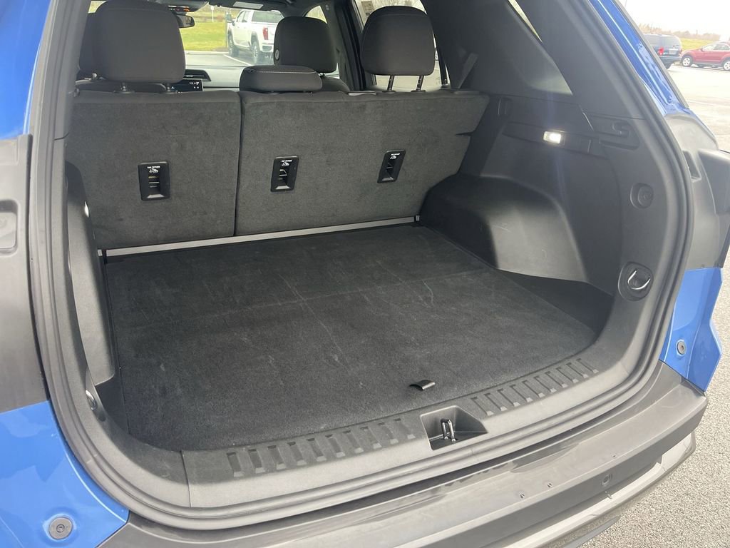 Used 2025 GMC Terrain Elevation image 15