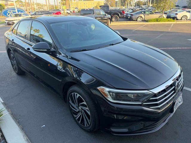 Used 2021 Volkswagen Jetta SEL Premium FWD image 3