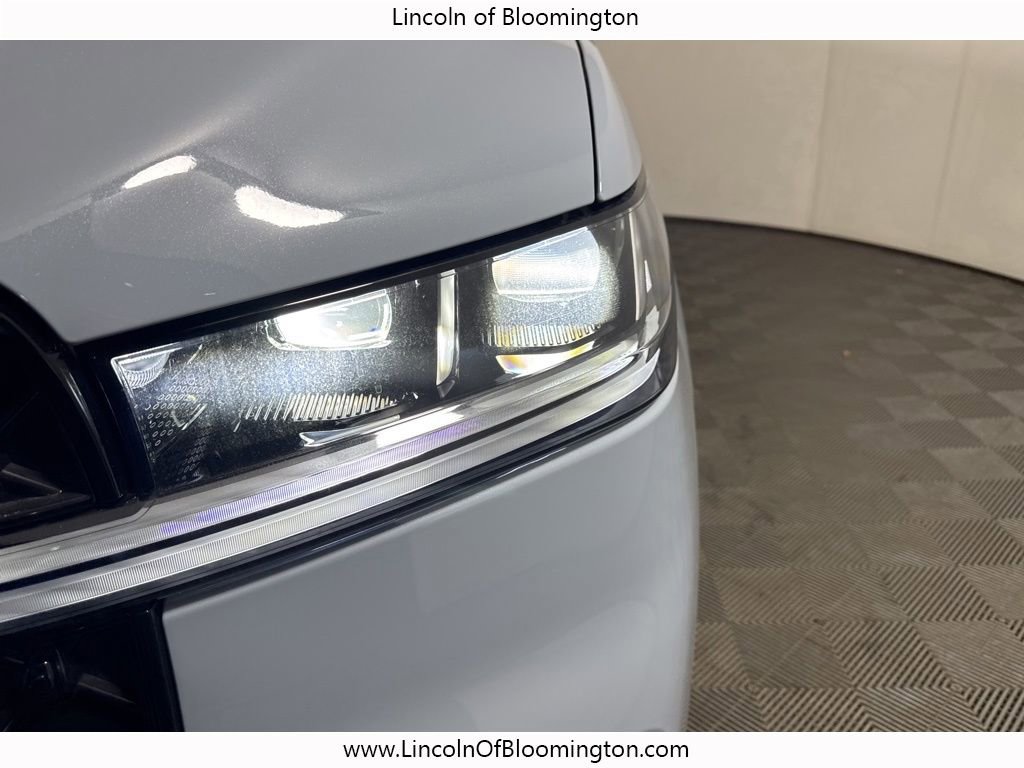 New 2025 Lincoln Navigator L Reserve w/ Jet Appearance Package image 14