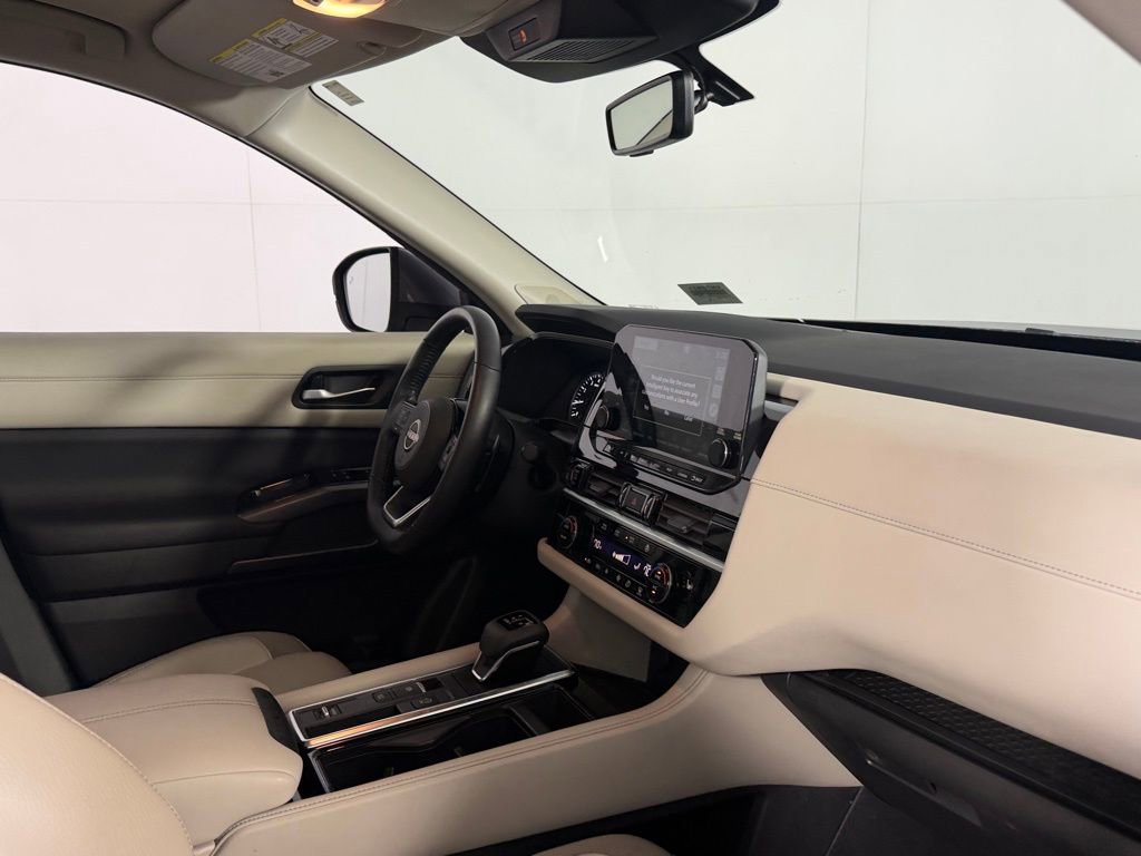 Used 2023 Nissan Pathfinder SL w/ SL Premium Package image 30