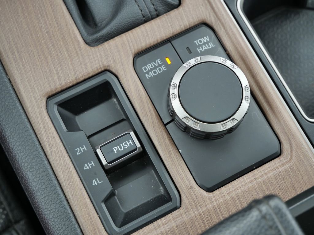 Used 2022 Toyota Tundra Limited image 43