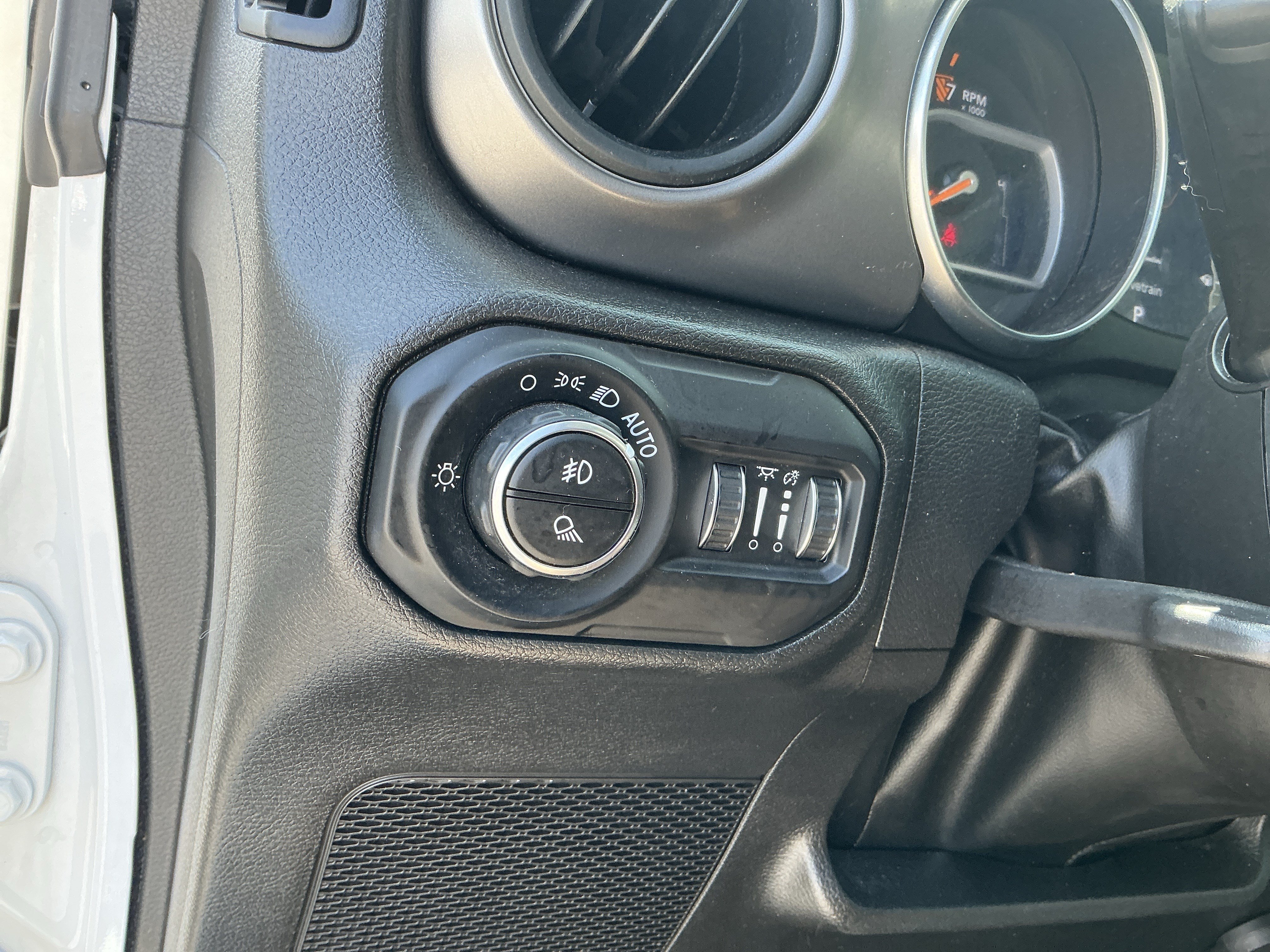 Used 2022 Jeep Gladiator Sport AWD/4WD image 20