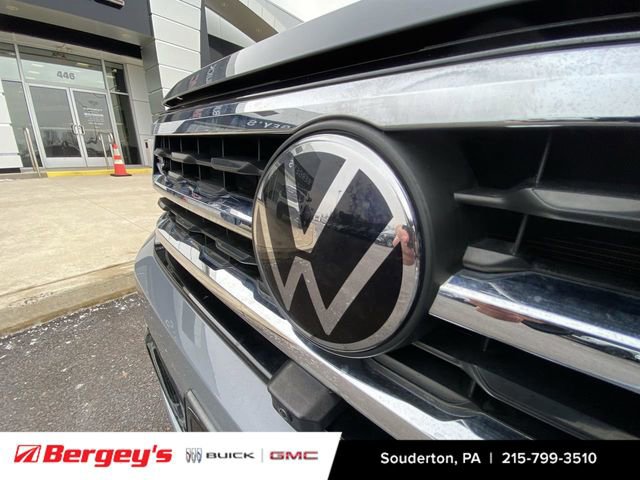 Used 2023 Volkswagen Atlas Cross Sport SEL Premium R-Line image 33