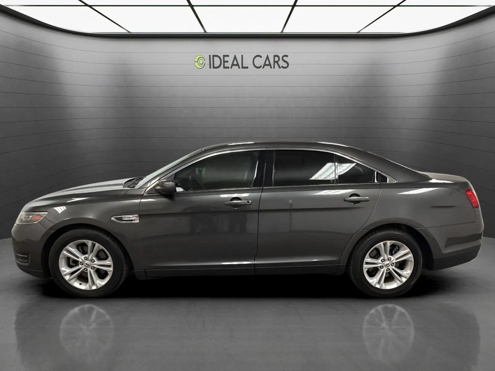 Used 2017 Ford Taurus SEL AWD/4WD image 8