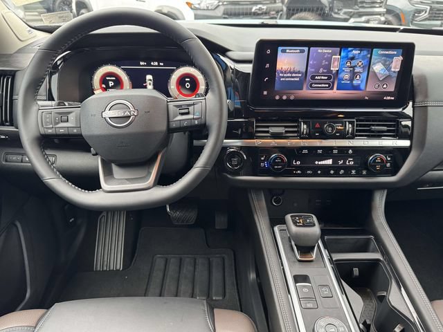 Used 2026 Nissan Pathfinder Platinum w/ Cargo Package AWD/4WD image 14