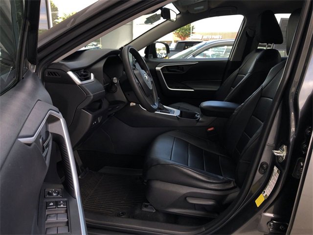 Used 2022 Toyota RAV4 LE image 25