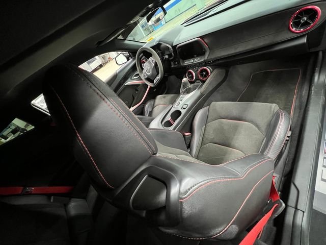 Used 2017 Chevrolet Camaro ZL1 image 25