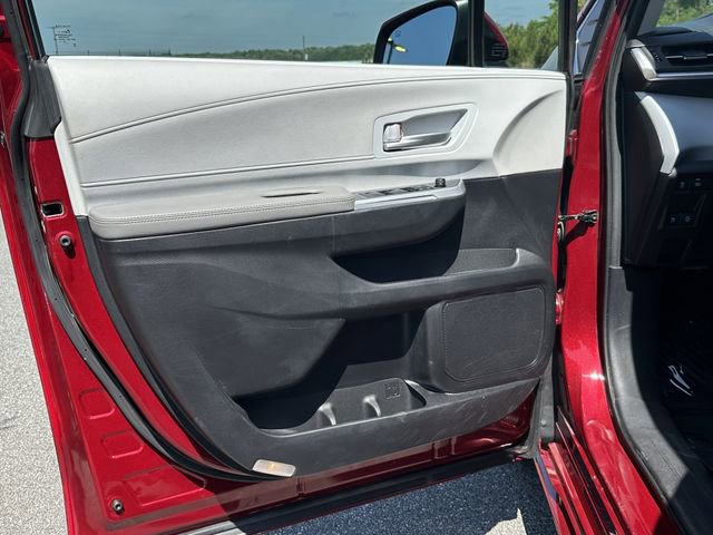Used 2025 Toyota Sienna XLE FWD image 12