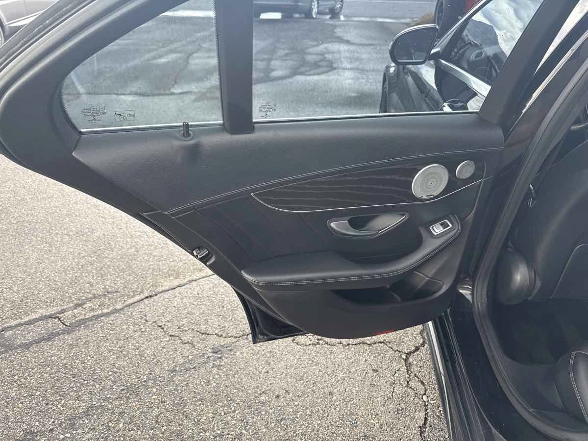 Used 2016 Mercedes-Benz C 300 4MATIC Sedan image 13