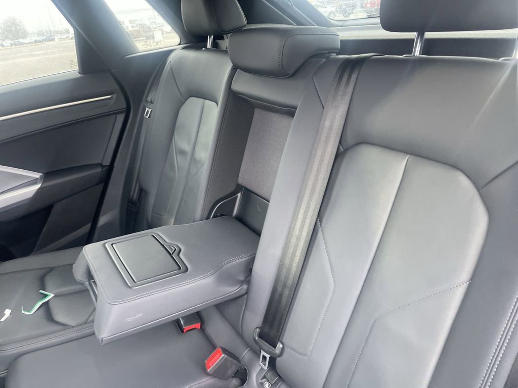 Used 2025 Audi Q3 2.0T Premium image 36