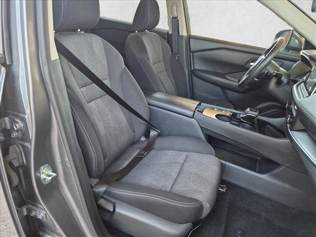 Used 2024 Nissan Rogue SV FWD image 20