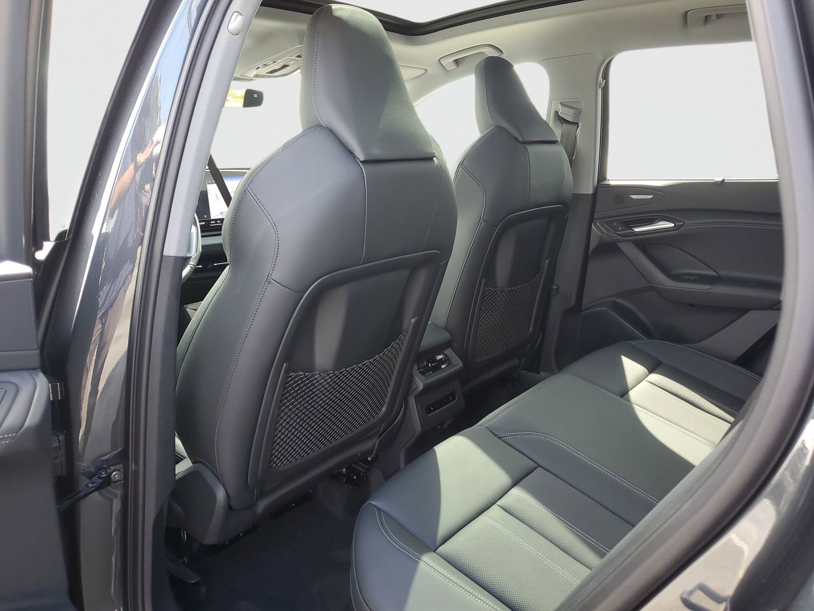 New 2025 Audi Q6 e-tron Premium Plus AWD/4WD image 15