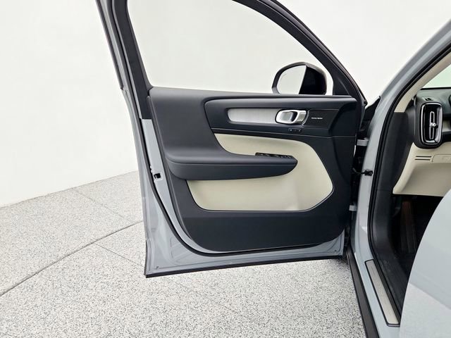 New 2026 Volvo XC40 B5 Ultra w/ Climate Package image 23