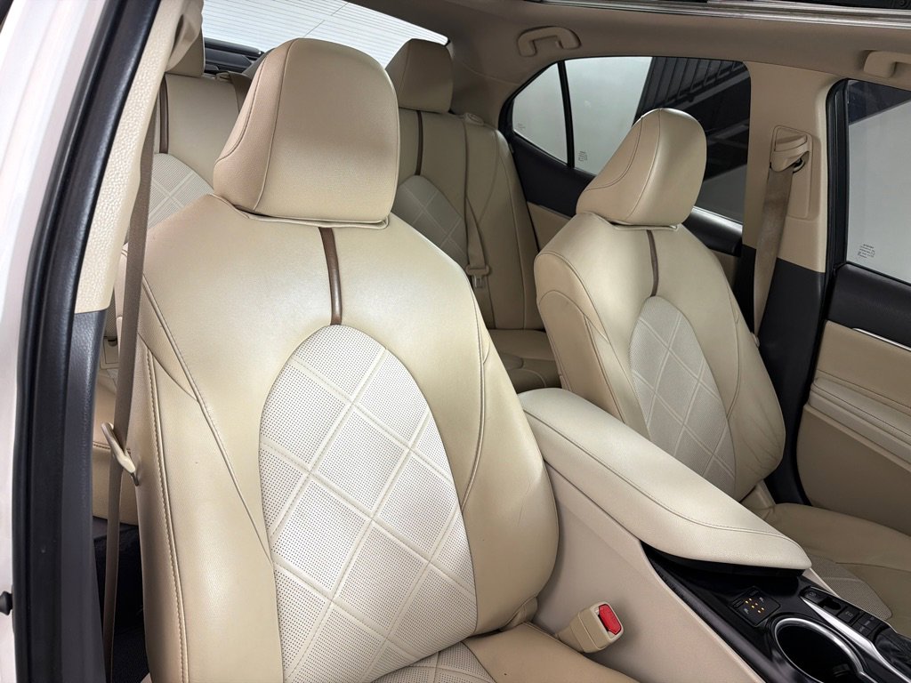 Used 2018 Toyota Camry XLE w/ Driver Assist Package FWD image 24
