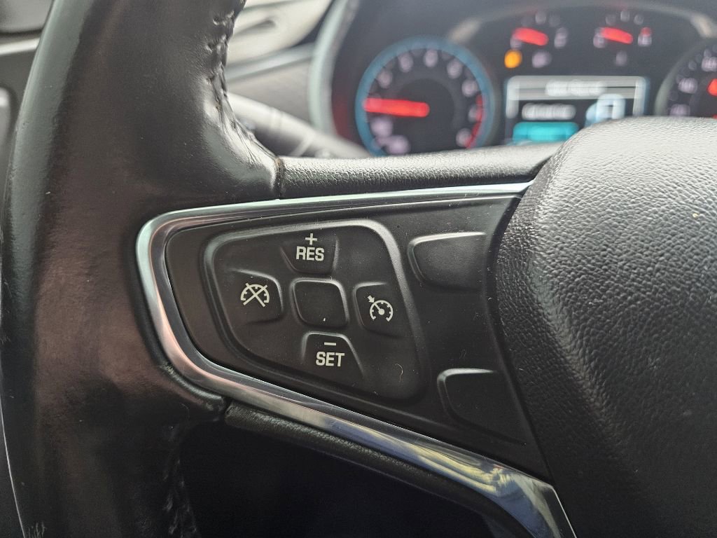 Used 2017 Chevrolet Malibu LT image 26