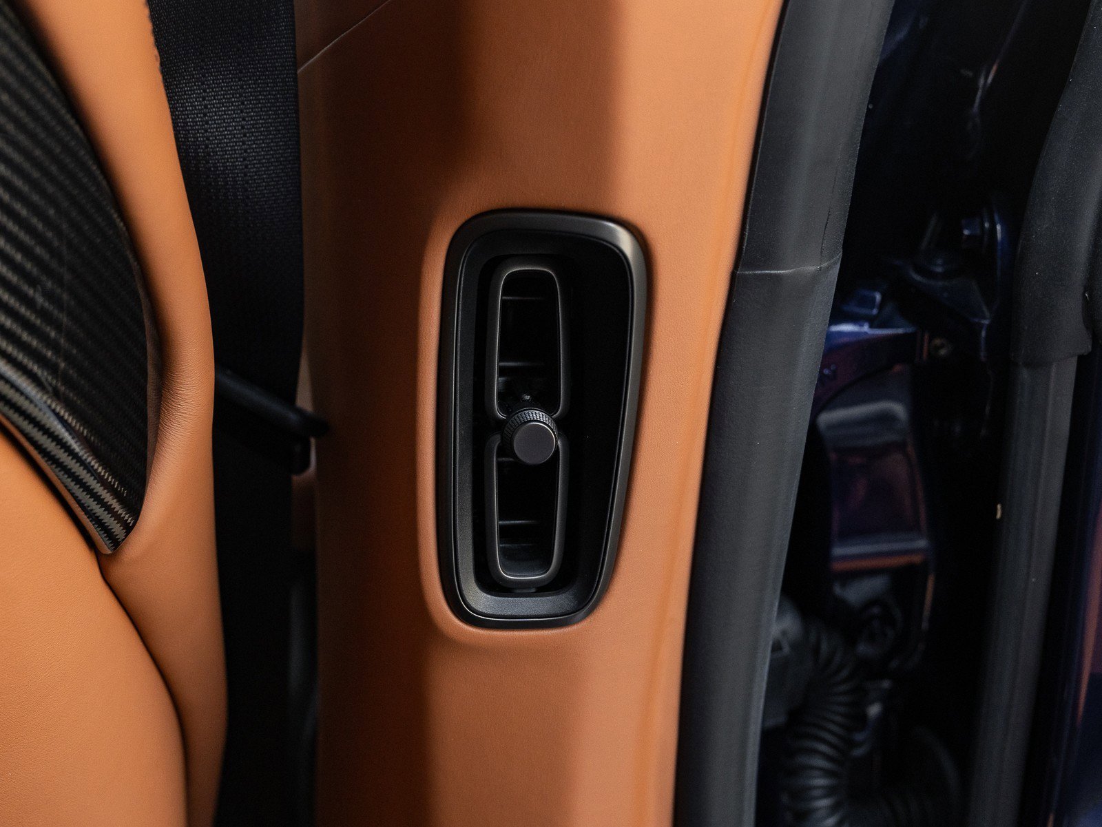 Used 2023 Aston Martin DBX 707 image 43