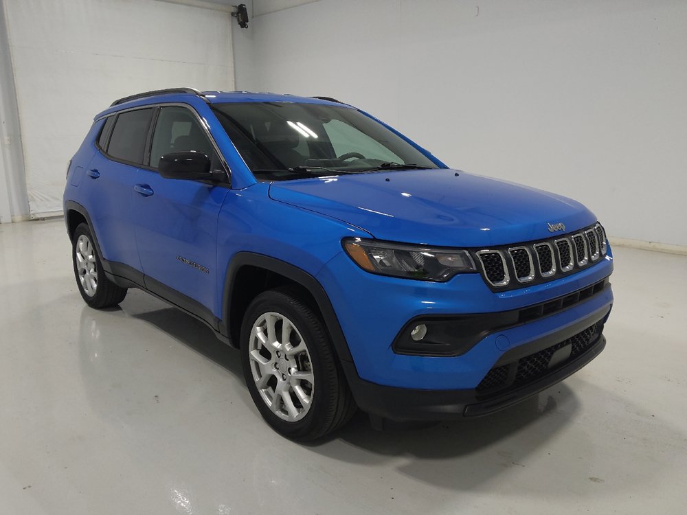 Used 2023 Jeep Compass Latitude AWD/4WD image 13