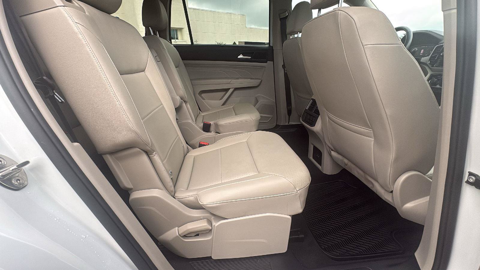 Used 2021 Volkswagen Atlas SEL AWD/4WD image 15