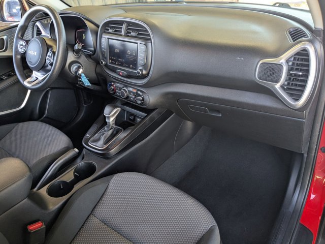 Used 2023 Kia Soul LX image 19