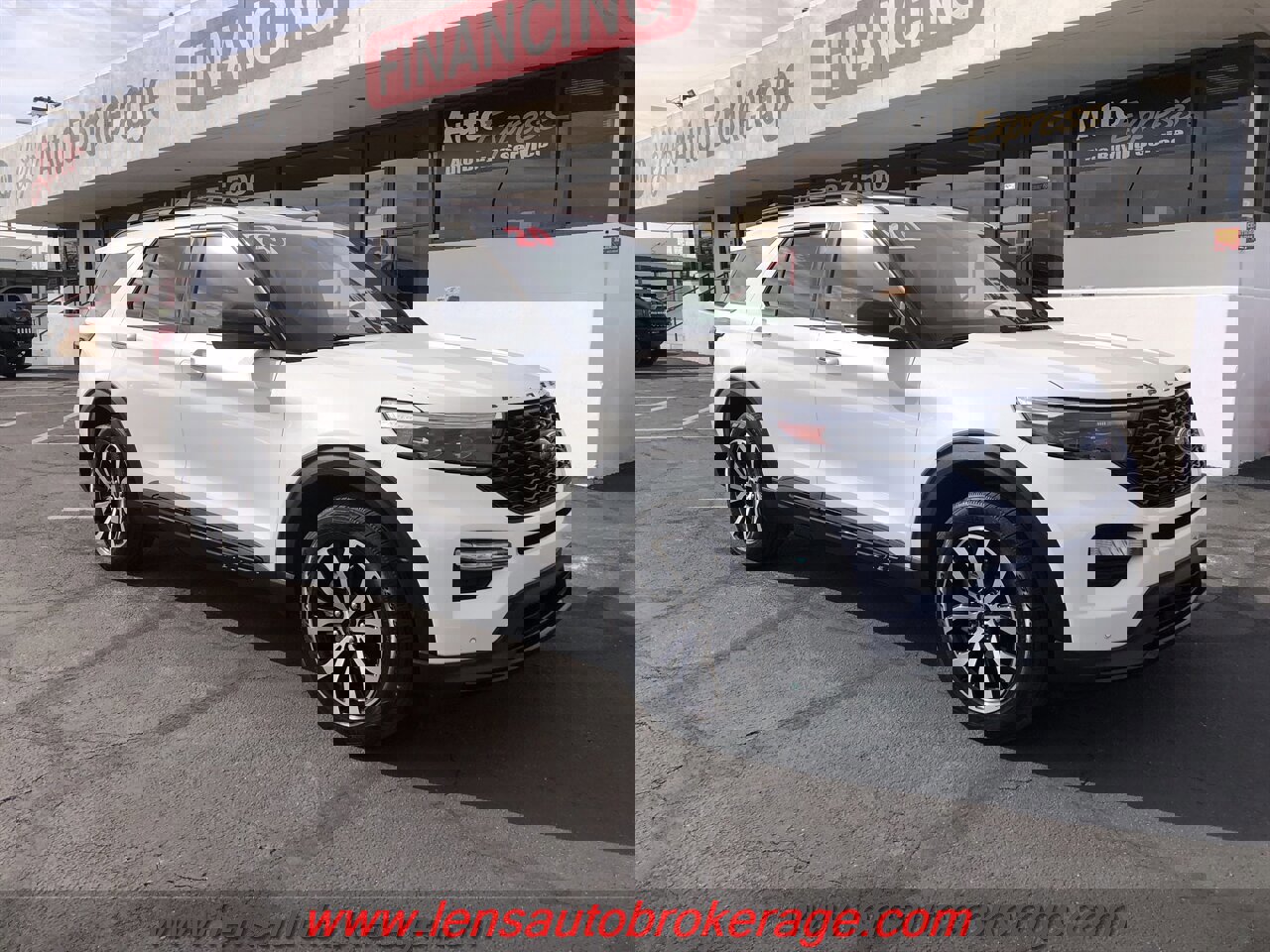 Used 2020 Ford Explorer ST image 2