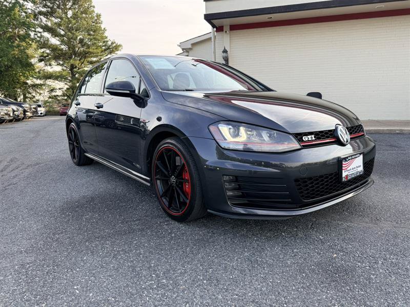 Used 2017 Volkswagen GTI SE FWD image 3