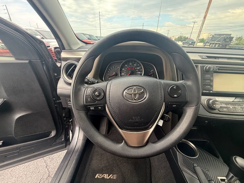 Used 2015 Toyota RAV4 XLE AWD/4WD image 16