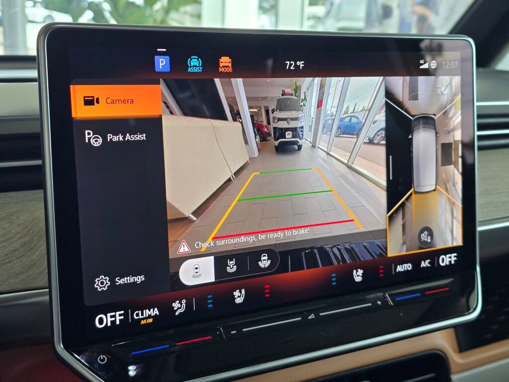 New 2025 Volkswagen ID. Buzz Pro S Plus AWD/4WD image 27