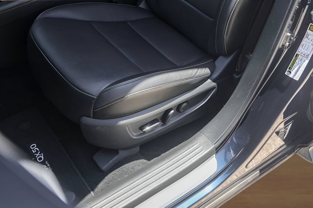 Used 2021 INFINITI QX50 Luxe FWD image 8