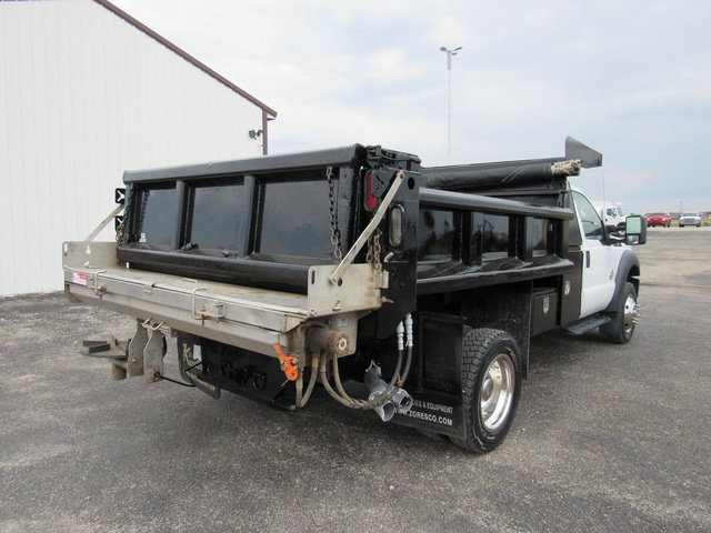 Used 2015 Ford F550 2WD Regular Cab Super Duty image 3