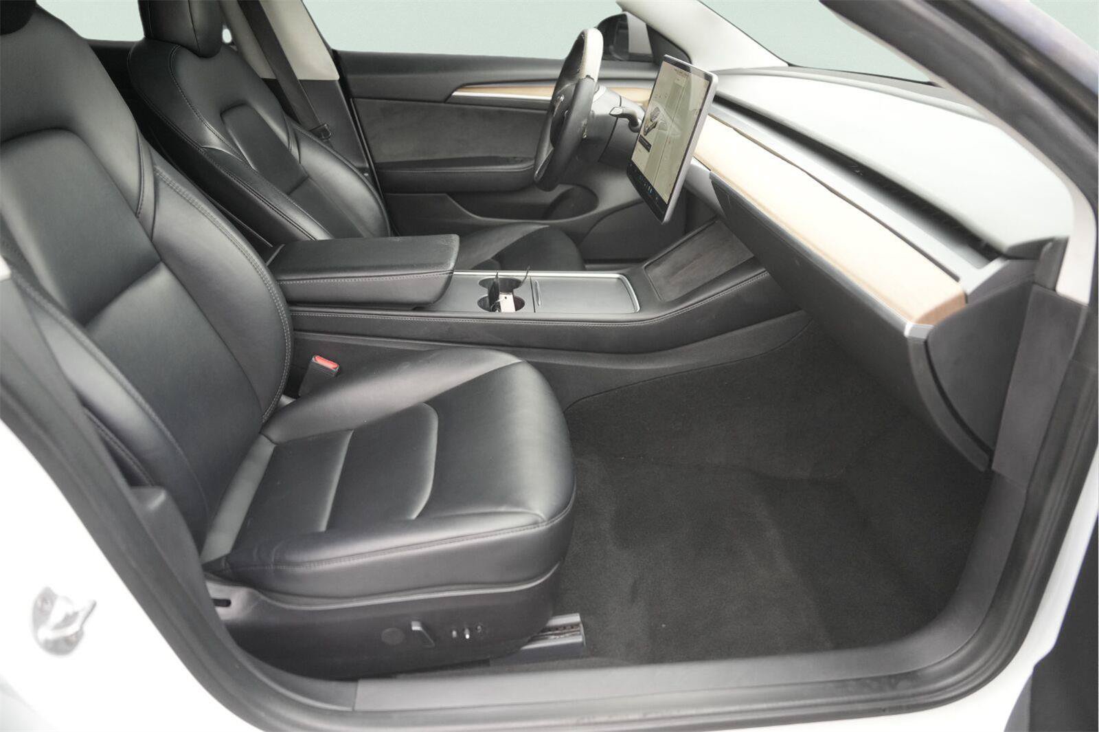 Used 2021 Tesla Model 3 Standard Range Plus RWD image 18