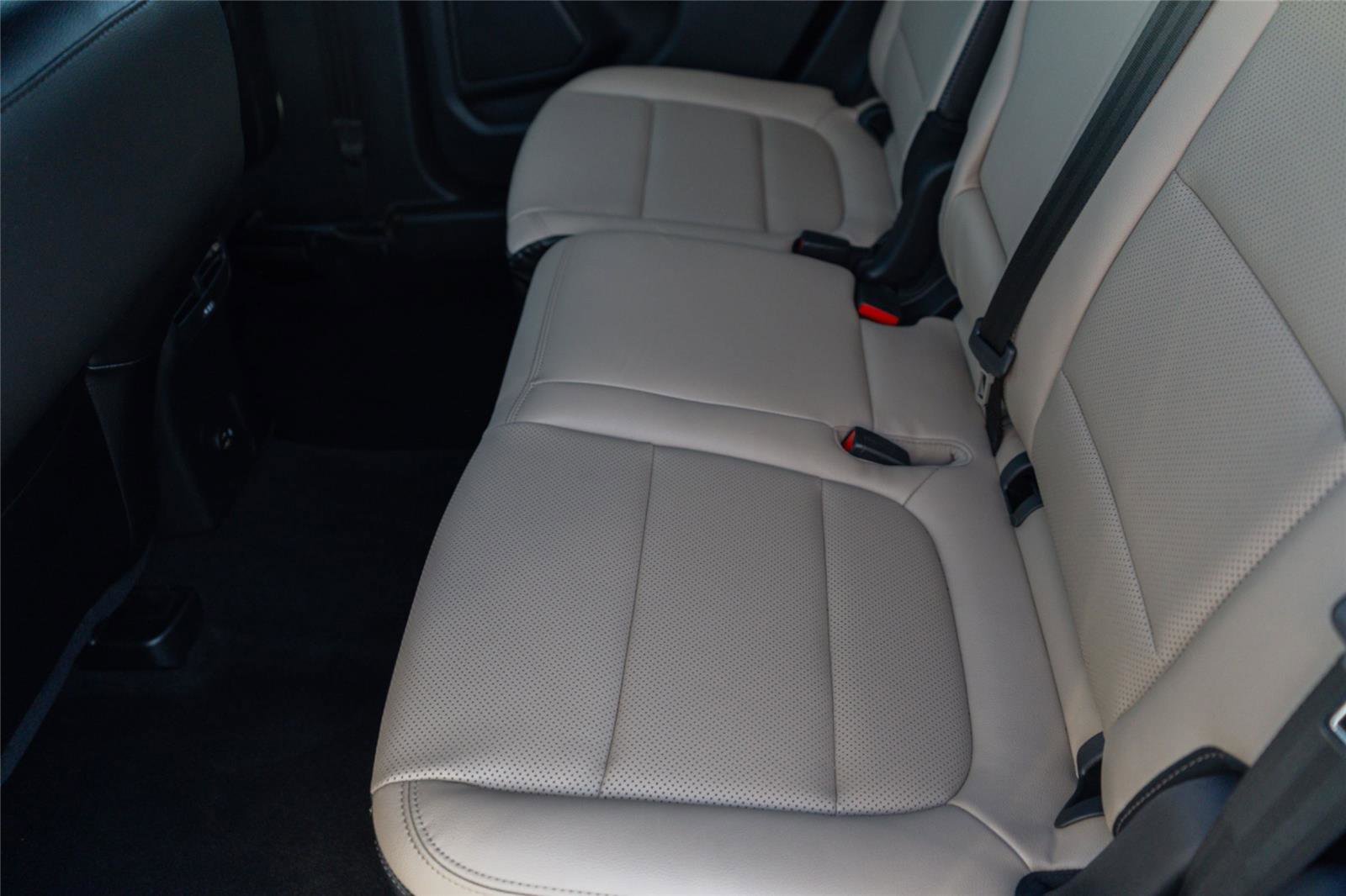 Used 2022 Ford Escape SEL image 25