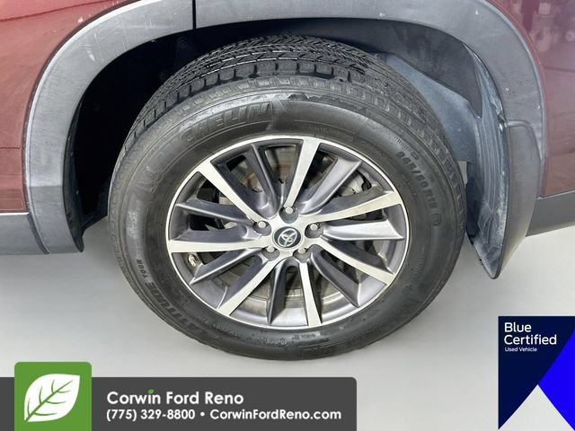 Used 2019 Toyota Highlander XLE AWD/4WD image 37
