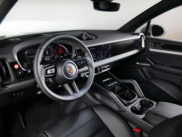 Used 2026 Porsche Cayenne AWD/4WD image 18
