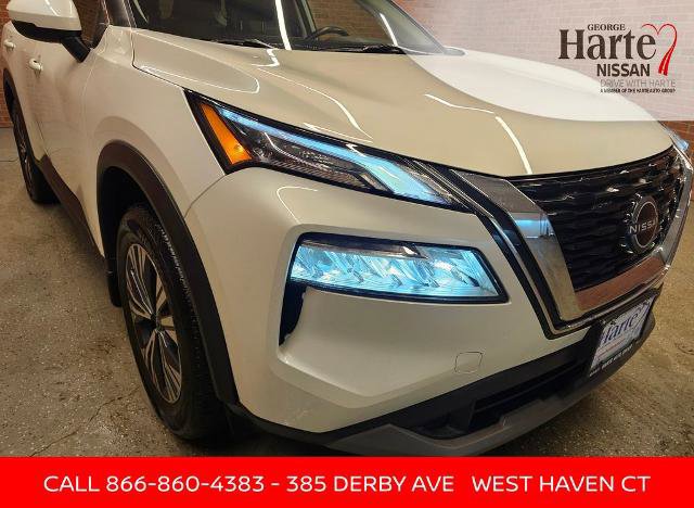 Certified 2022 Nissan Rogue SV w/ SV Premium Package image 5