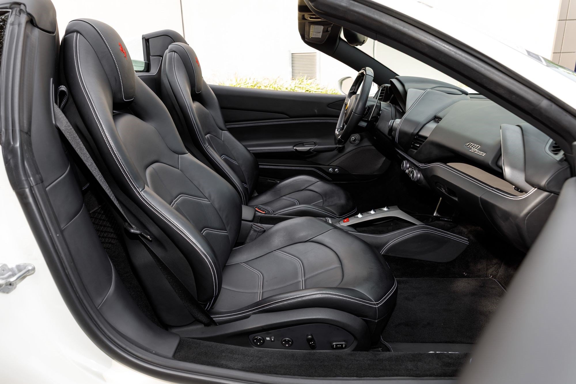 Used 2019 Ferrari 488 Spider RWD image 13